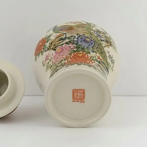 Shibata Japan Porcelain Peacock Ginger Jar - Picture 5 of 6